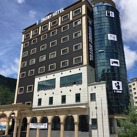 Ekonomy Hotel Jeongseon Exterior photo